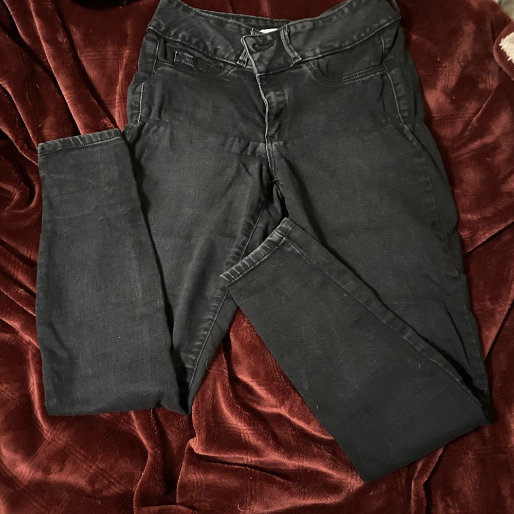 Black skinny jeans